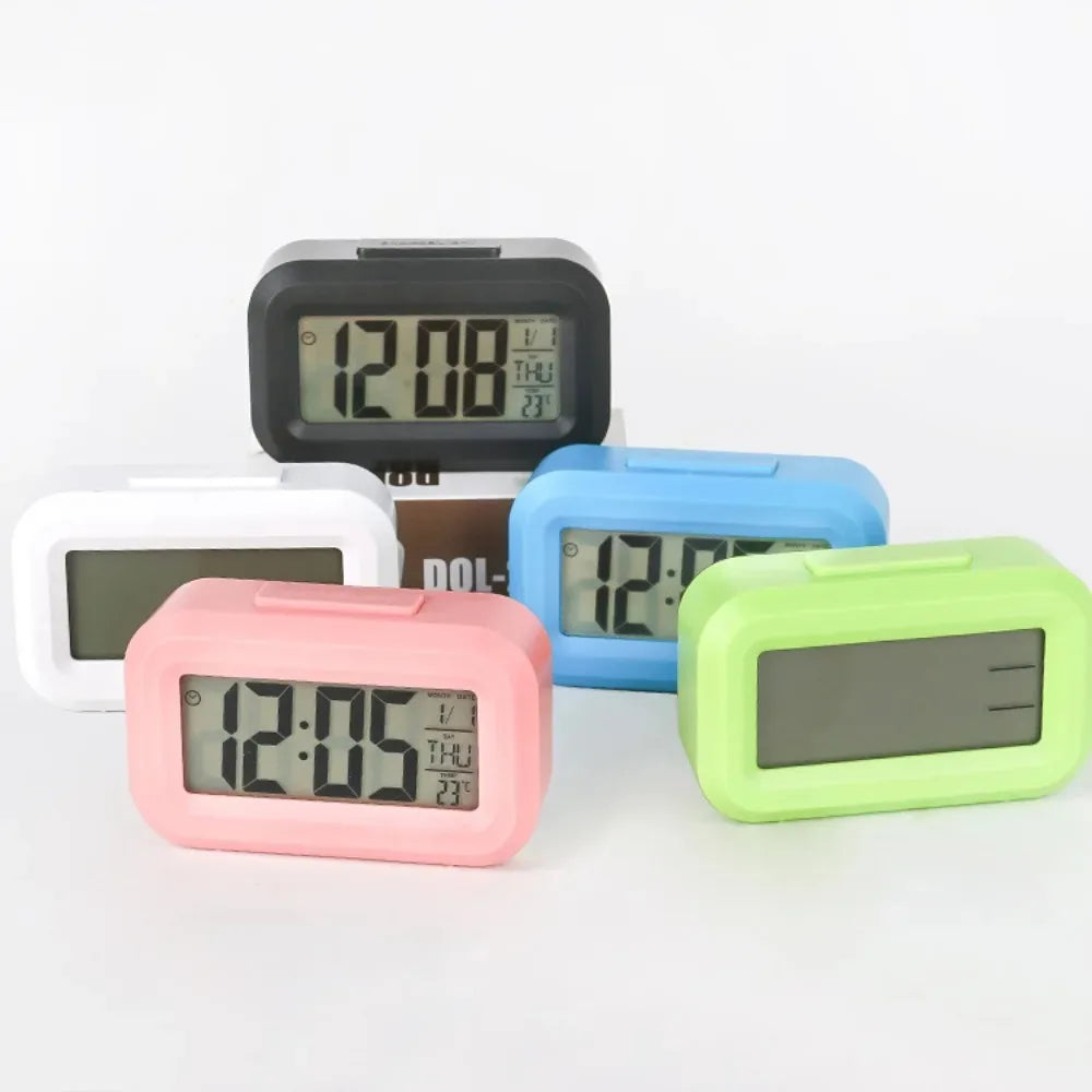 Reloj Despertador Digital LED de Mesa a Pilas