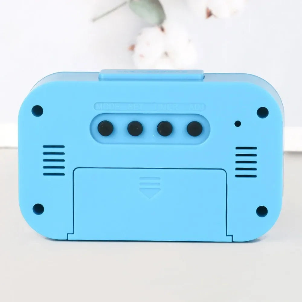 Reloj Despertador Digital LED de Mesa a Pilas