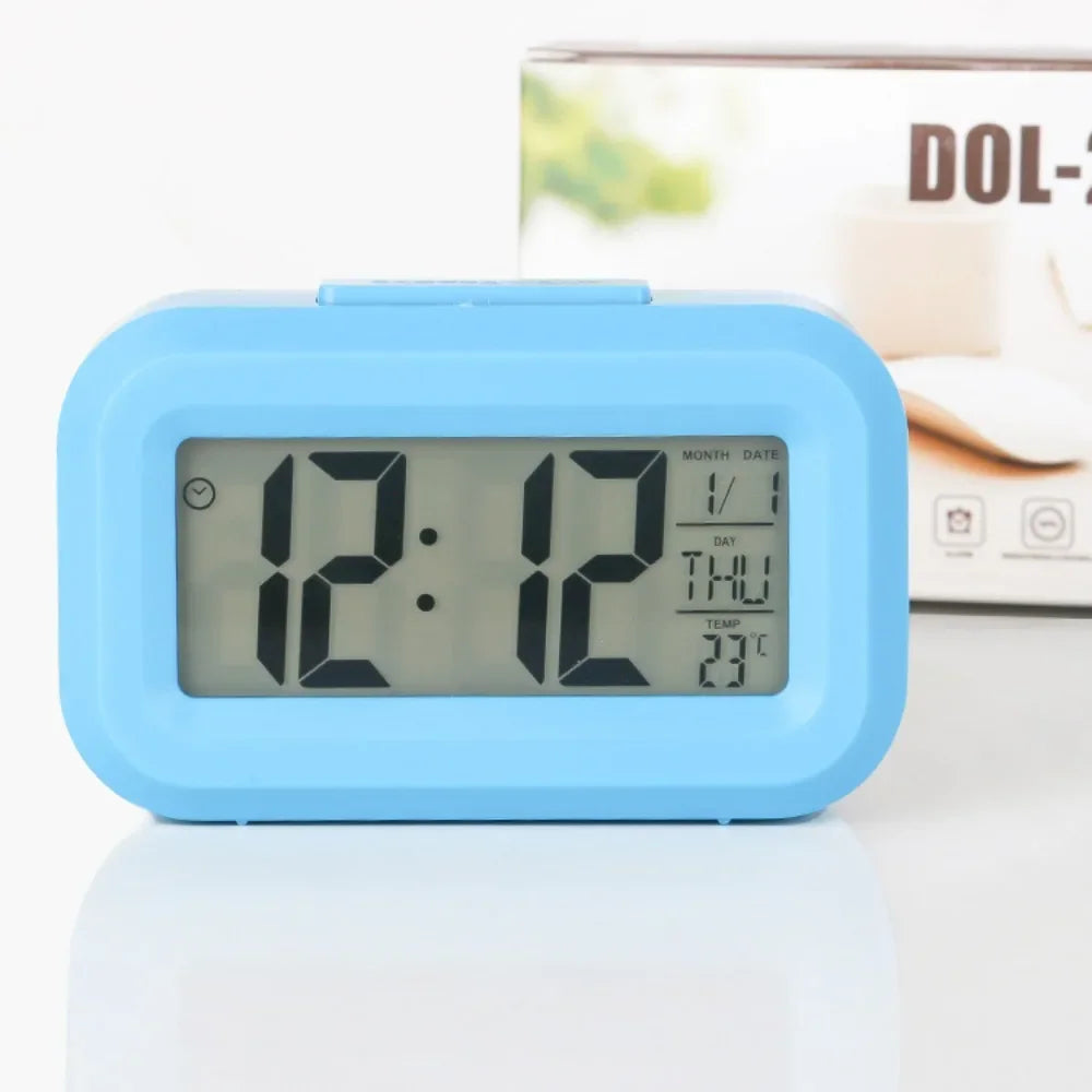 Reloj Despertador Digital LED de Mesa a Pilas